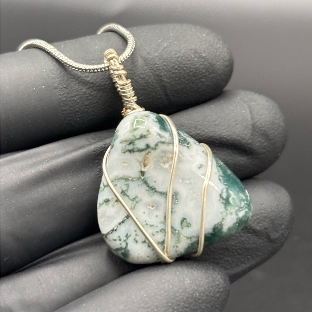 Handcrafted Wire Wrapped Stone Pendant - Picture 3 of 3